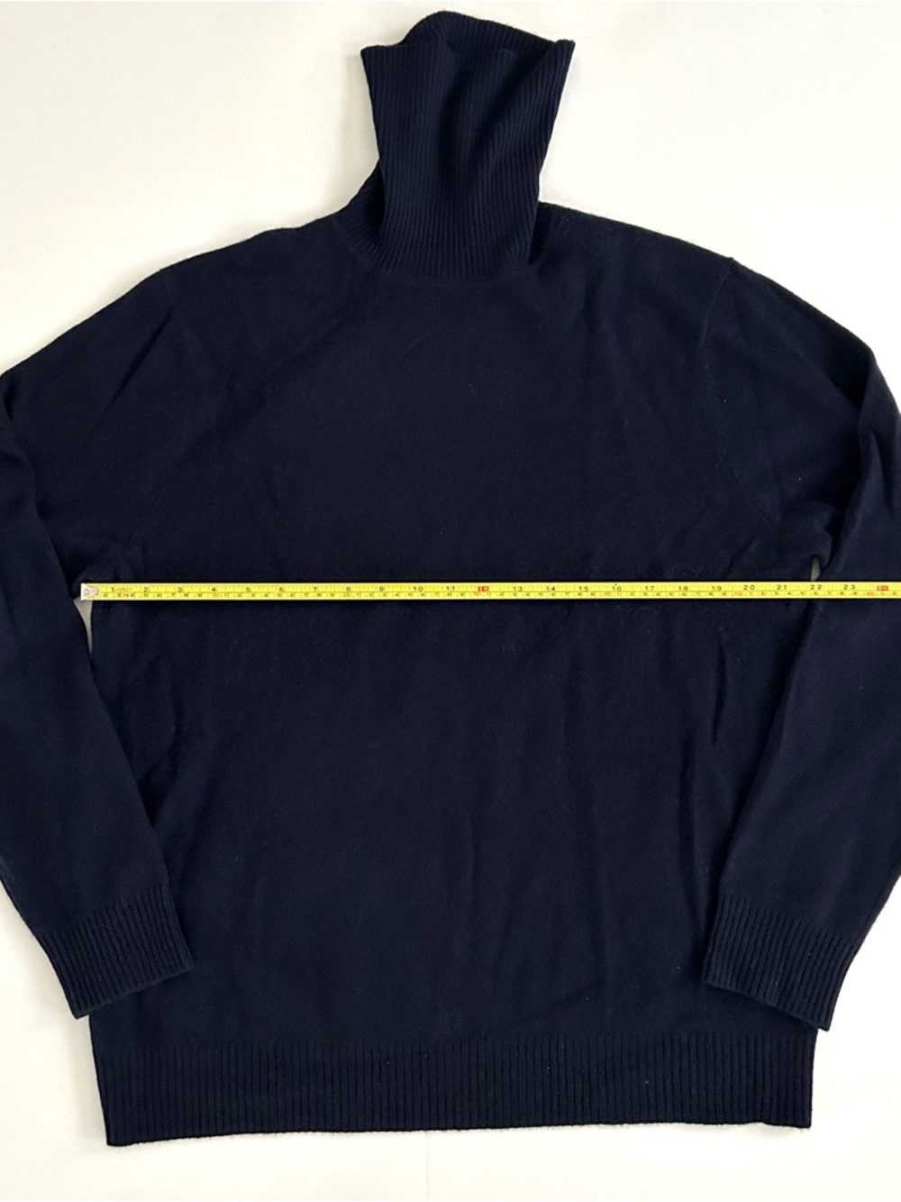 Qi Cashmere Turtleneck Sweater - Size L - Mens - Picture 9 of 12